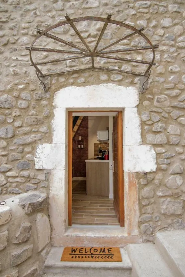 Villa Loft Stories à Baix Hébergement de vacances